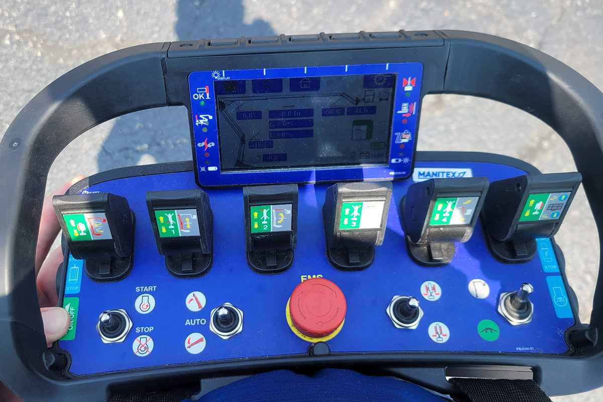 2023 AL68 Personnel Equipment for Sale or Rent in Milwaukee Wisconsin Crane Network image 6