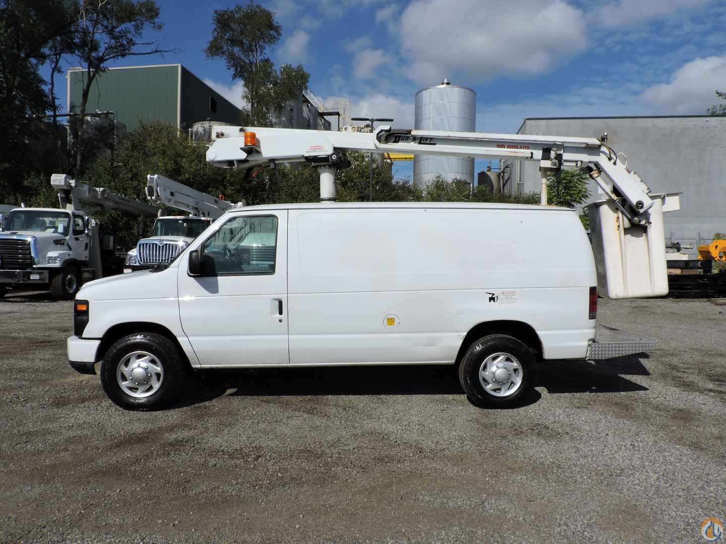 2012 DUR-A-LIFT DVS 29TS Bucket/Service Truck Crane for Sale in Hodgkins Illinois Crane Network image 1