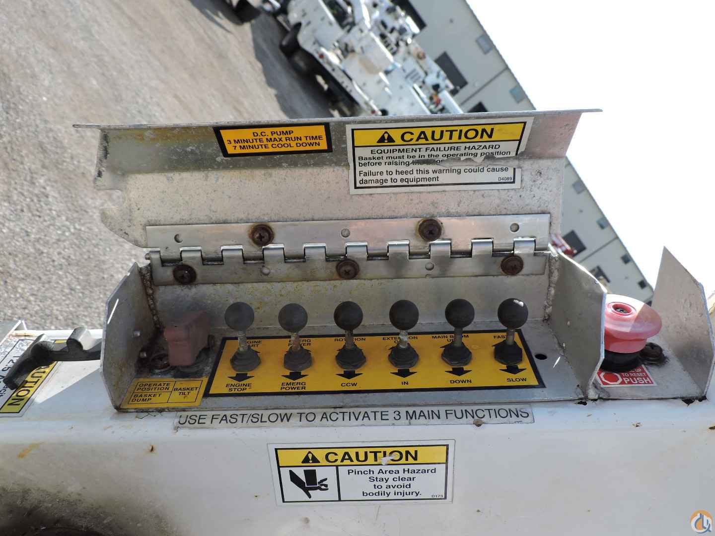 2012 DUR-A-LIFT DVS 29TS Bucket/Service Truck Crane for Sale in Hodgkins Illinois Crane Network image 13