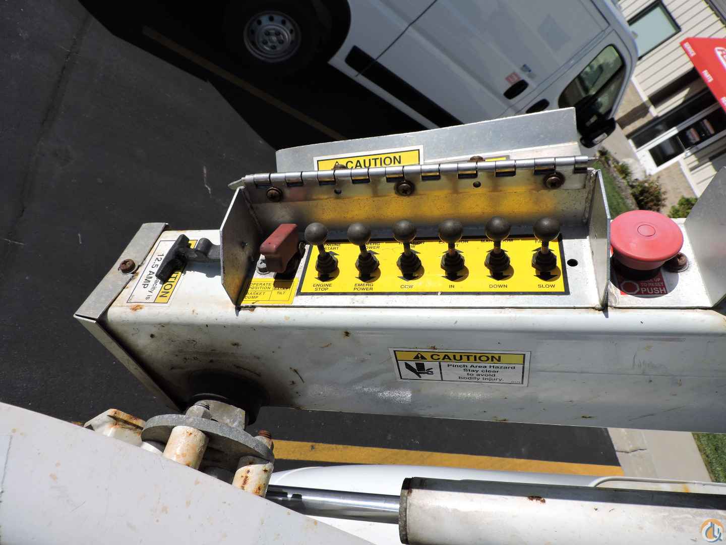 2014 DUR-A-LIFT DVS 29TS Bucket/Service Truck Crane for Sale in Hodgkins Illinois Crane Network image 15