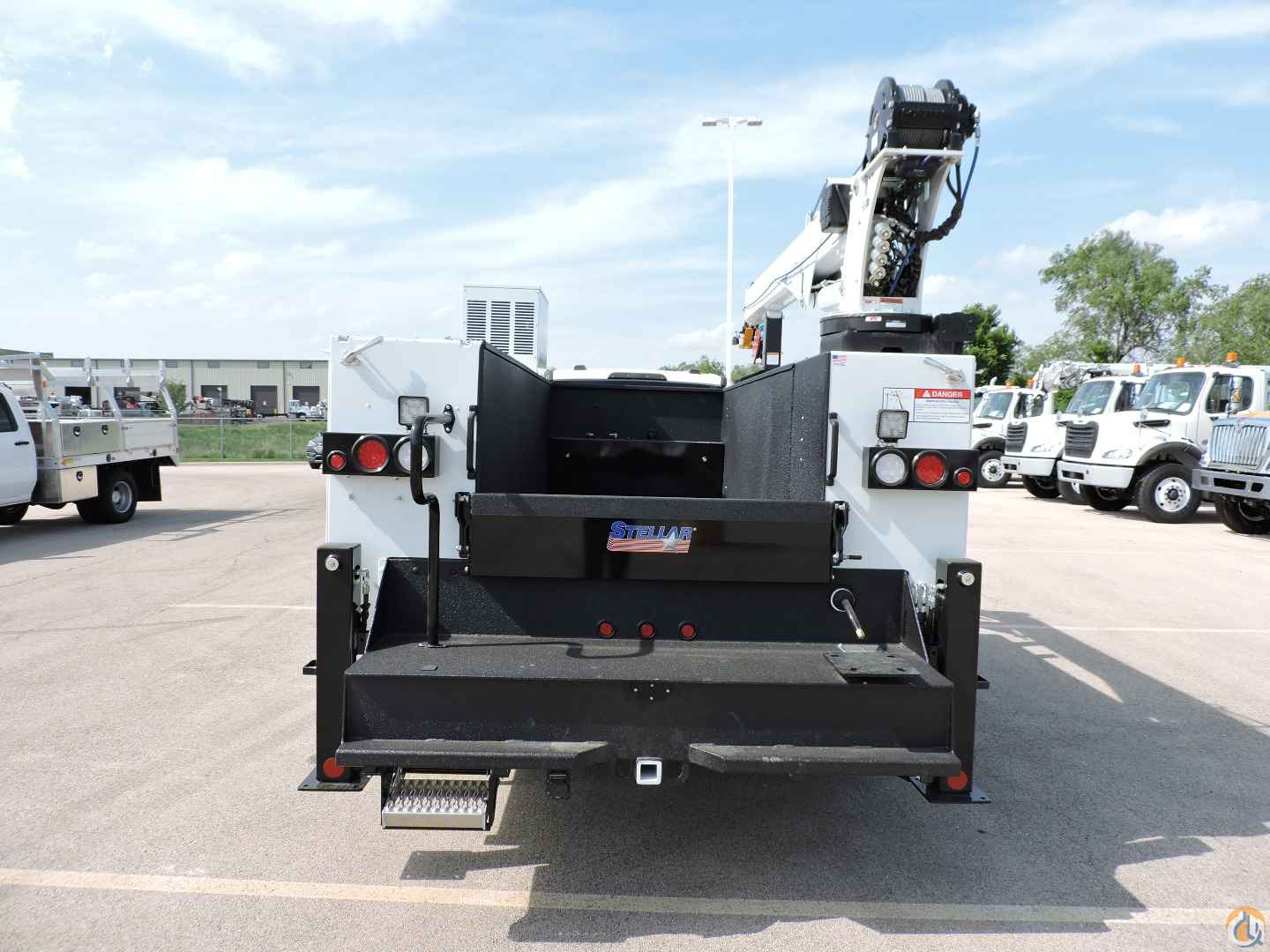 2025 Stellar 8630 Bucket/Service Truck Crane for Sale in Hodgkins Illinois Crane Network image 3