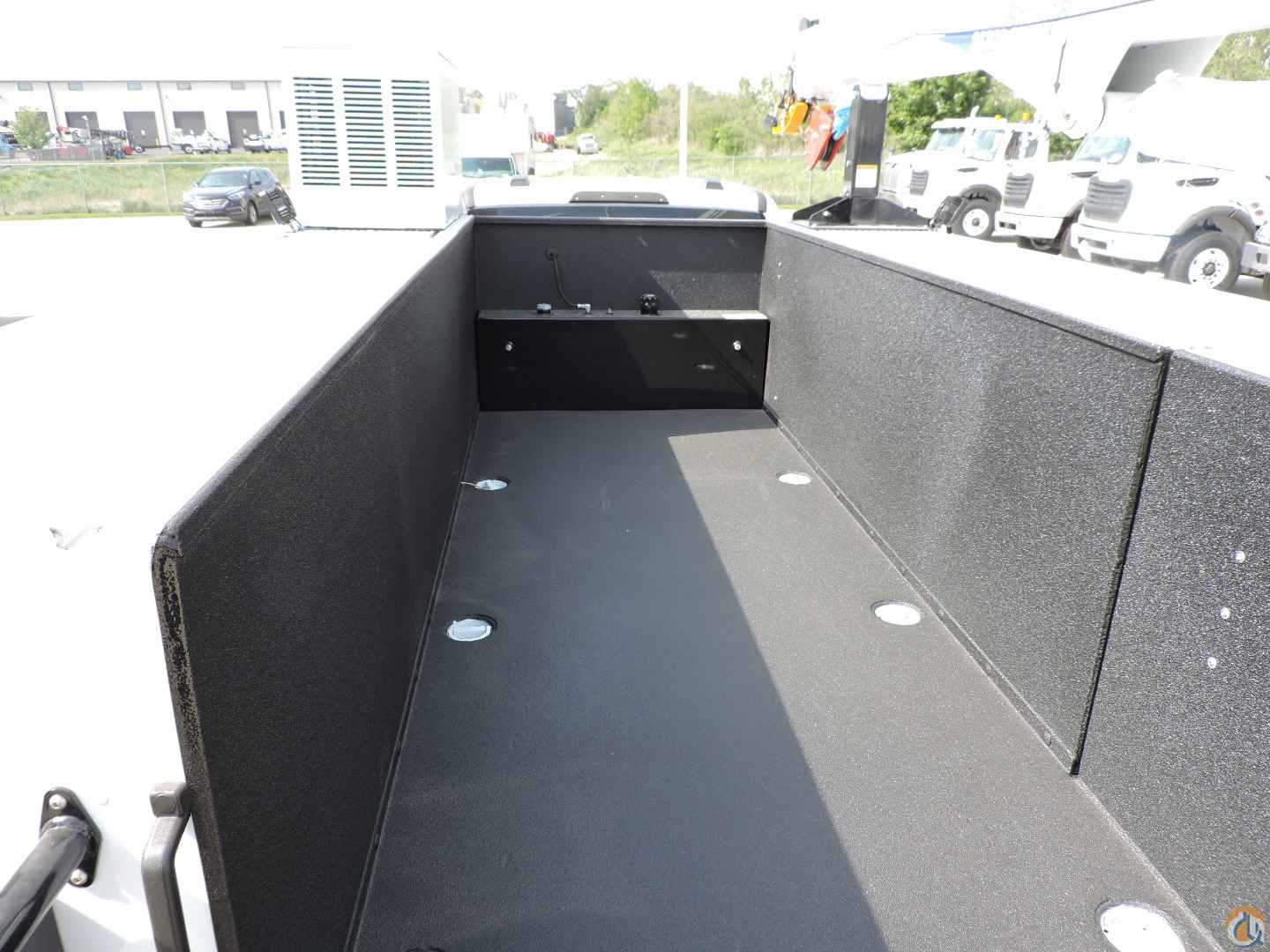 2025 Stellar 8630 Bucket/Service Truck Crane for Sale in Hodgkins Illinois Crane Network image 4