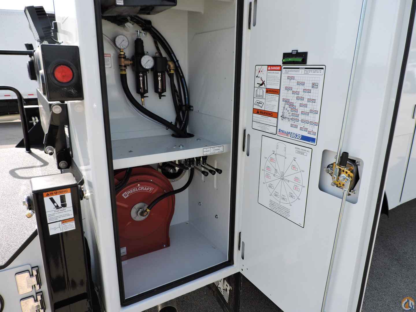 2025 Stellar 8630 Bucket/Service Truck Crane for Sale in Hodgkins Illinois Crane Network image 7