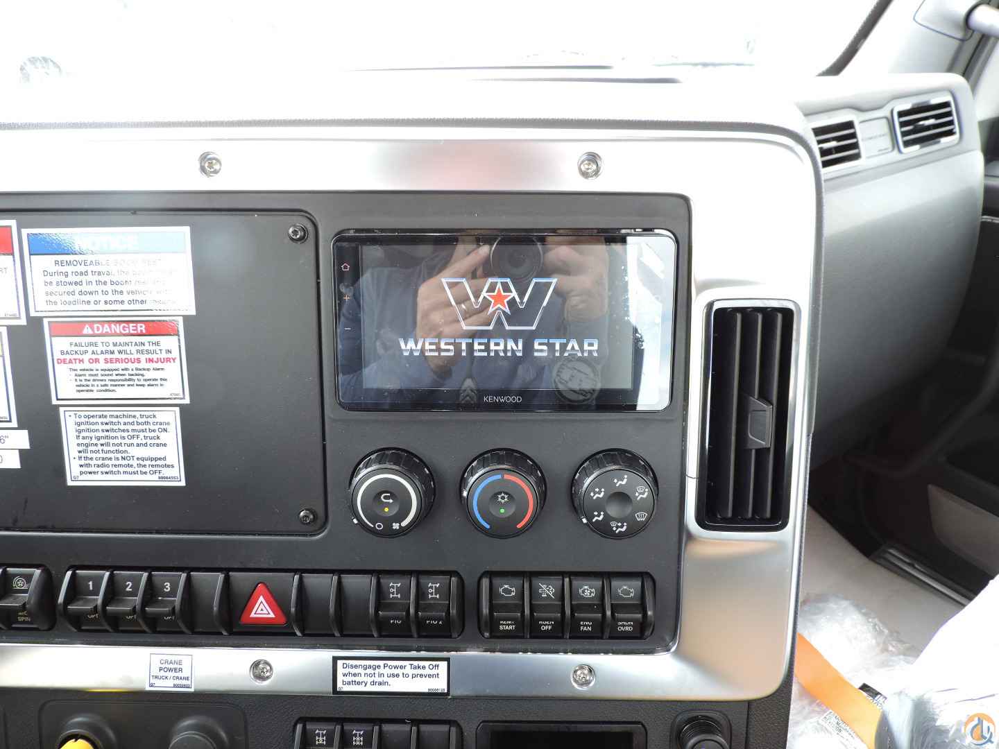 2026 National NBT30H-2 Boom Truck Crane for Sale in Hodgkins Illinois Crane Network image 12