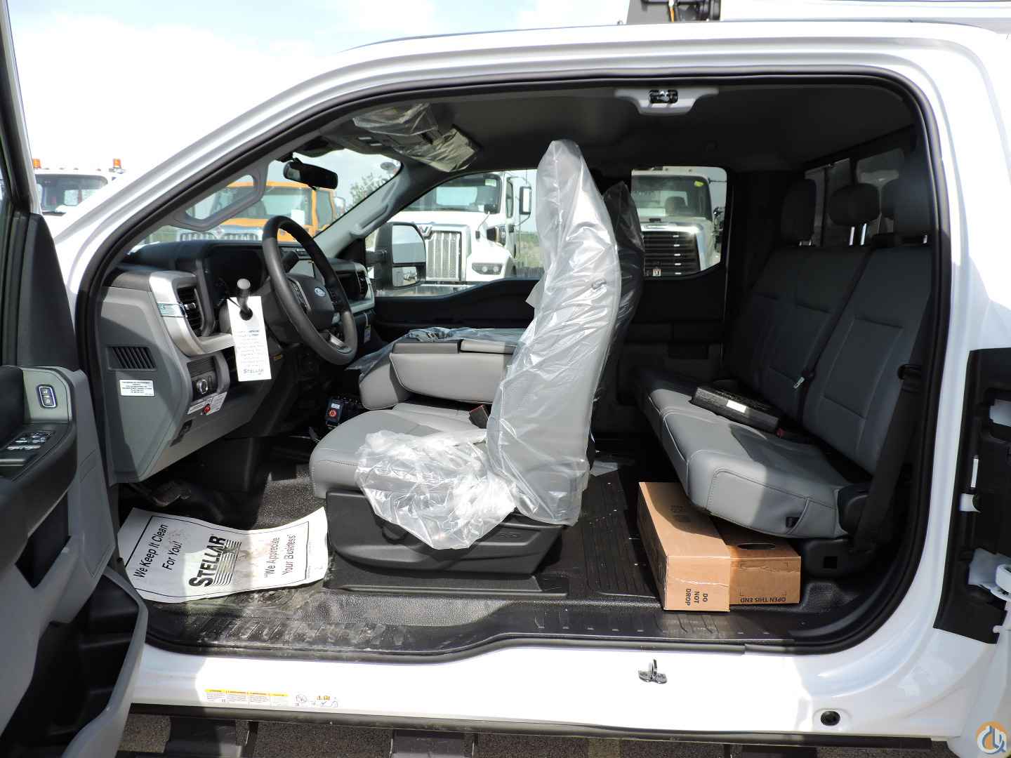 2025 Stellar 8630 Bucket/Service Truck Crane for Sale in Hodgkins Illinois Crane Network image 14