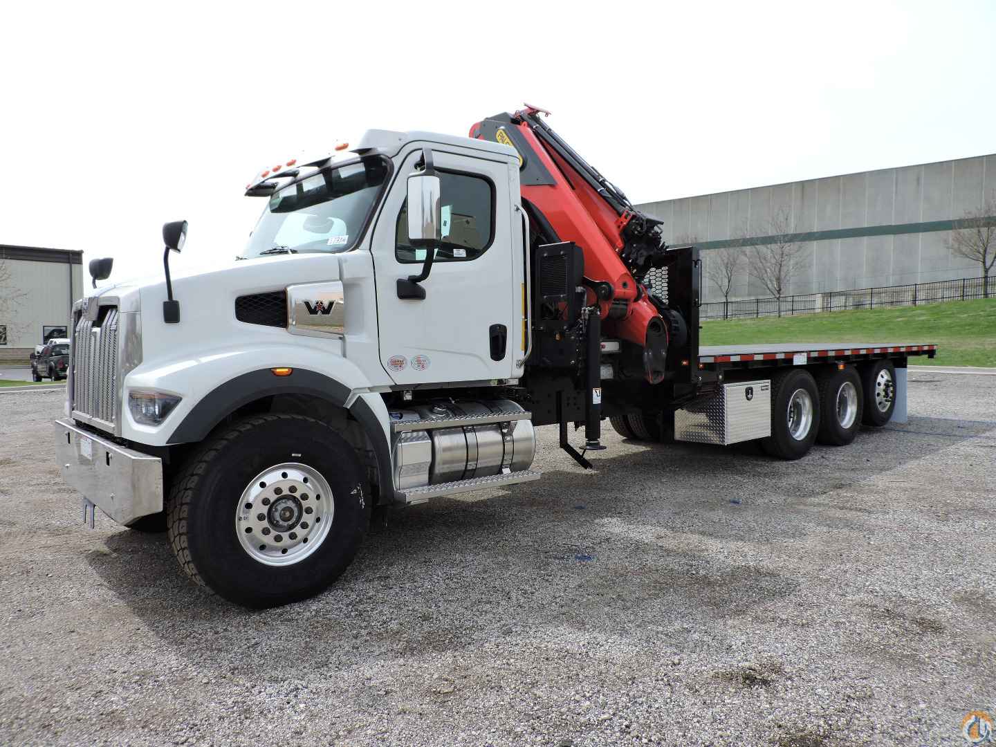 2025 Palfinger Mounted Knuckle Boom Crane for Sale in Hodgkins Illinois Crane Network image 3