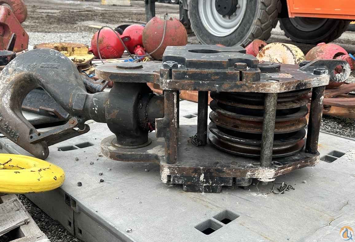 Sold 40-ton, quick reeve, 3 sheave, 16mm wire rope hook block Part in ...