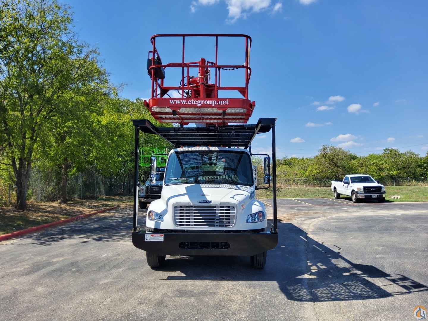 2024 Elliott G85R Bucket/Service Truck Crane (Sold) in Pflugerville Texas Crane Network image 2