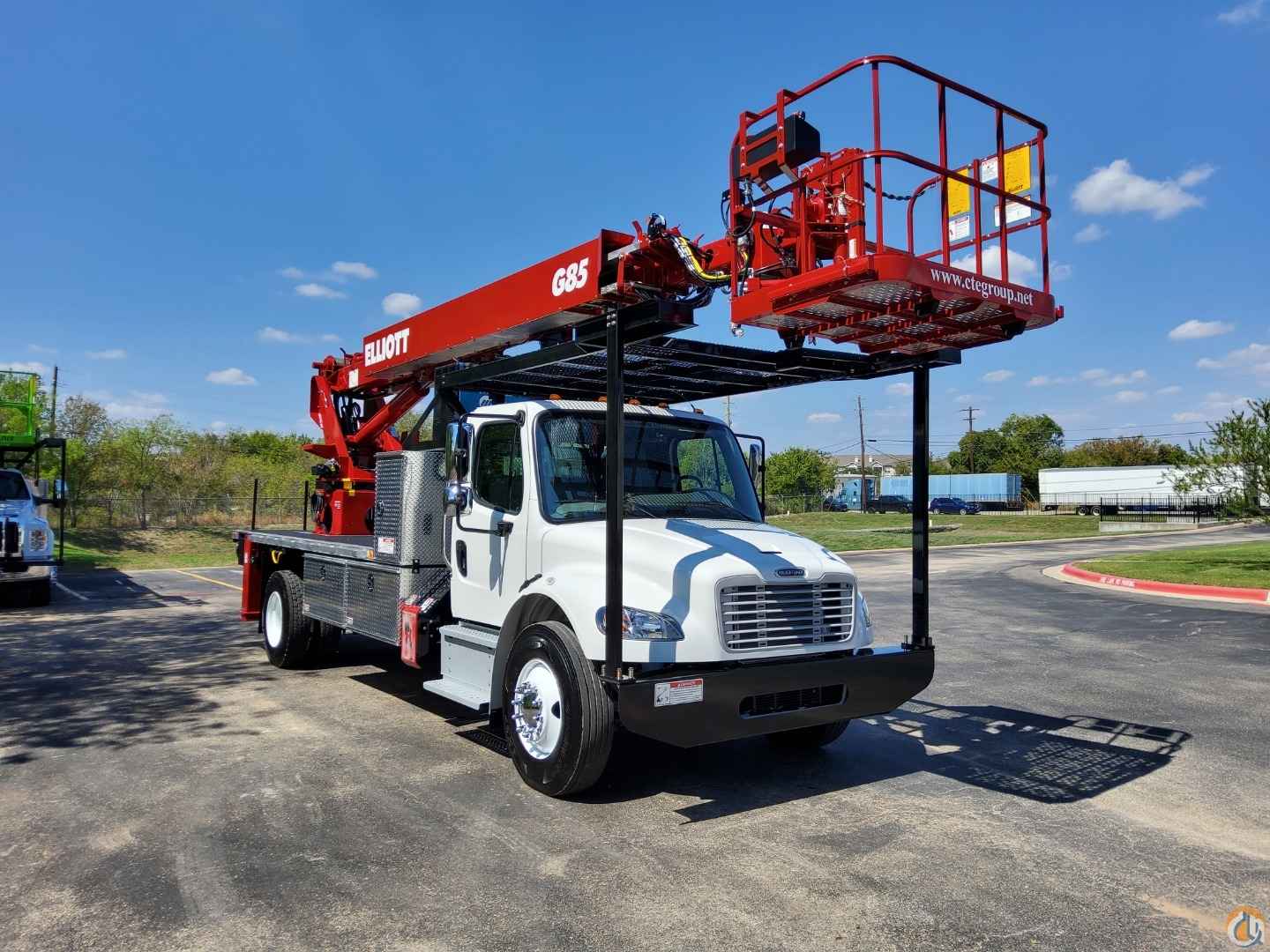 2024 Elliott G85R Bucket/Service Truck Crane (Sold) in Pflugerville Texas Crane Network image 3