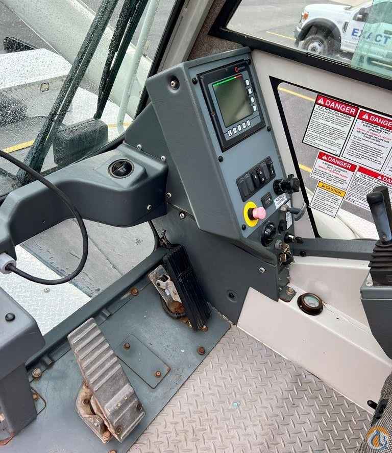 2012 National NBT40 Boom Truck Crane (Sold) in Solon Ohio Crane Network image 13