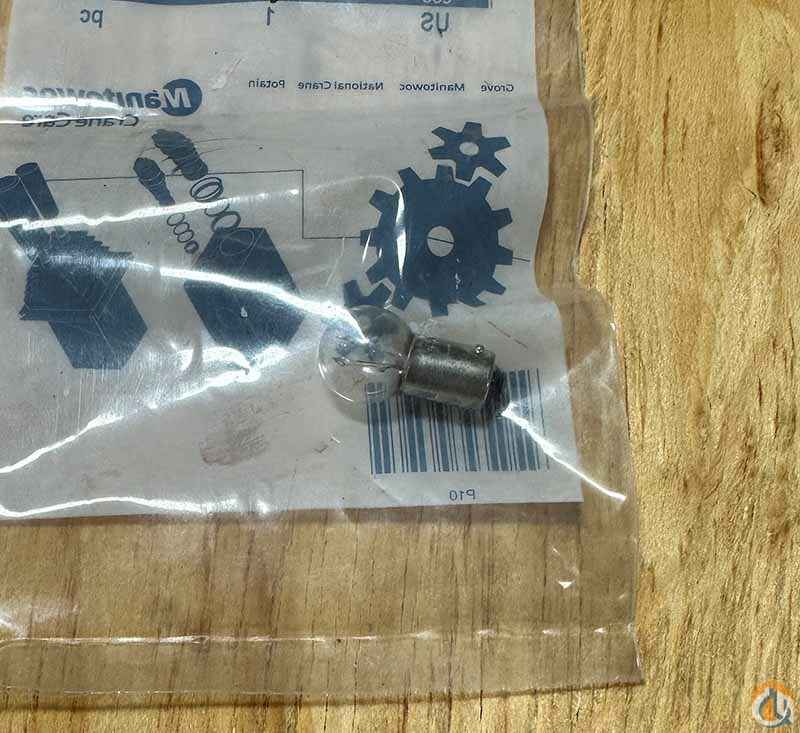 Manitowoc LAMP 28V Miscellaneous Part for Sale in Cleveland Ohio Crane Network image 1