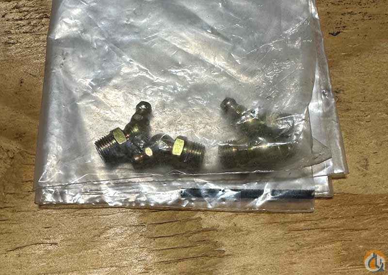 FITTING ALEMITE 45 DEG 1/8" Miscellaneous Part for Sale in Cleveland Ohio Crane Network image 1