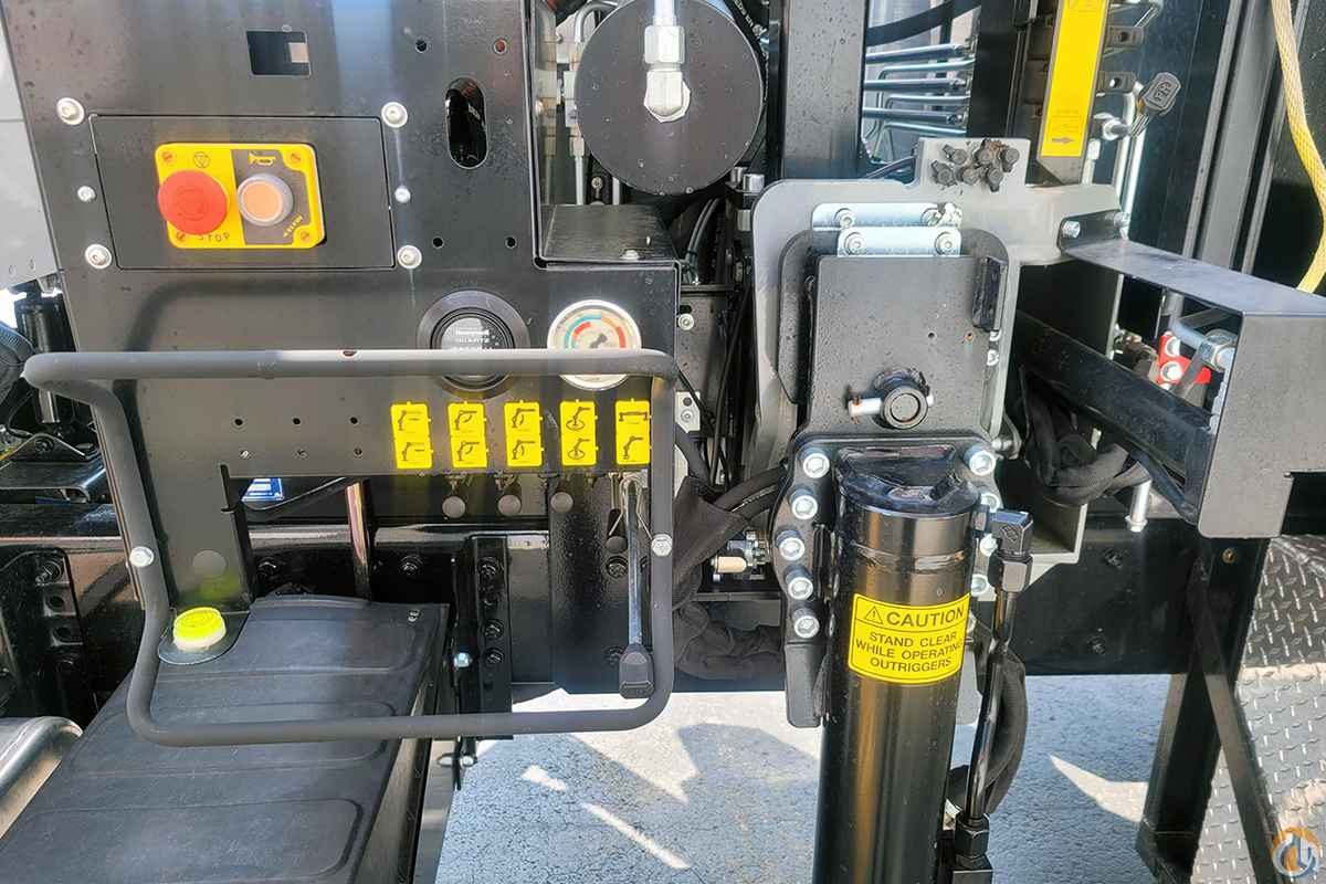 2023 Manitex Mounted Knuckle Boom Crane (Sold) in Milwaukee Wisconsin Crane Network image 10