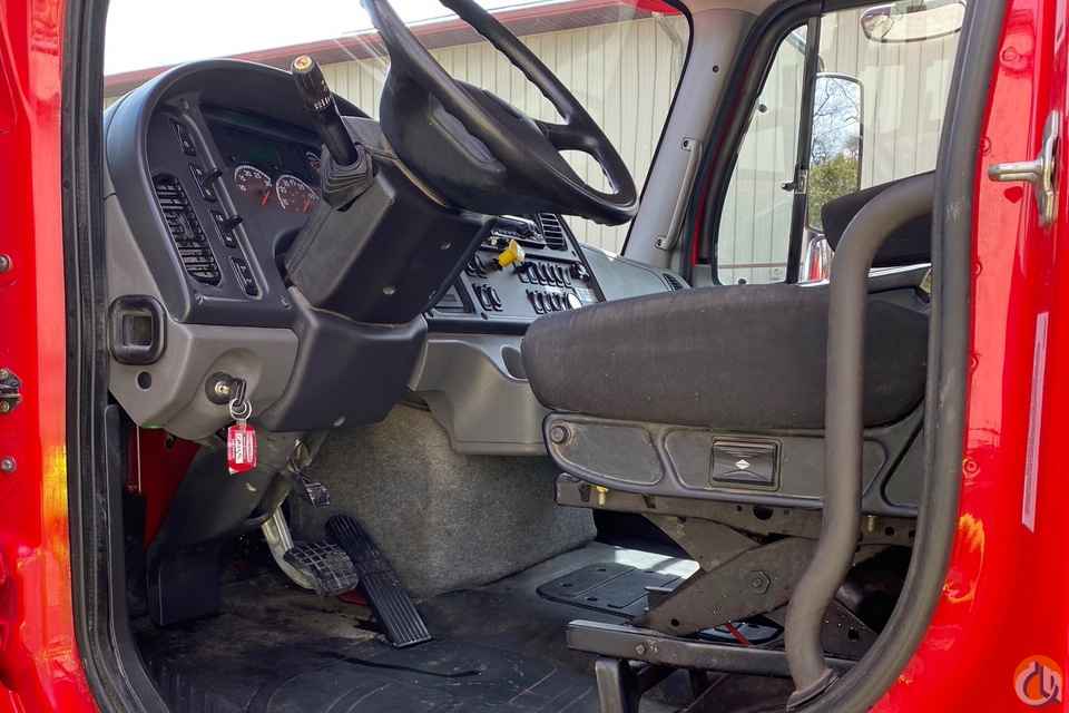 2019 National 8100D Boom Truck Crane (Sold) in Milwaukee Wisconsin Crane Network image 11