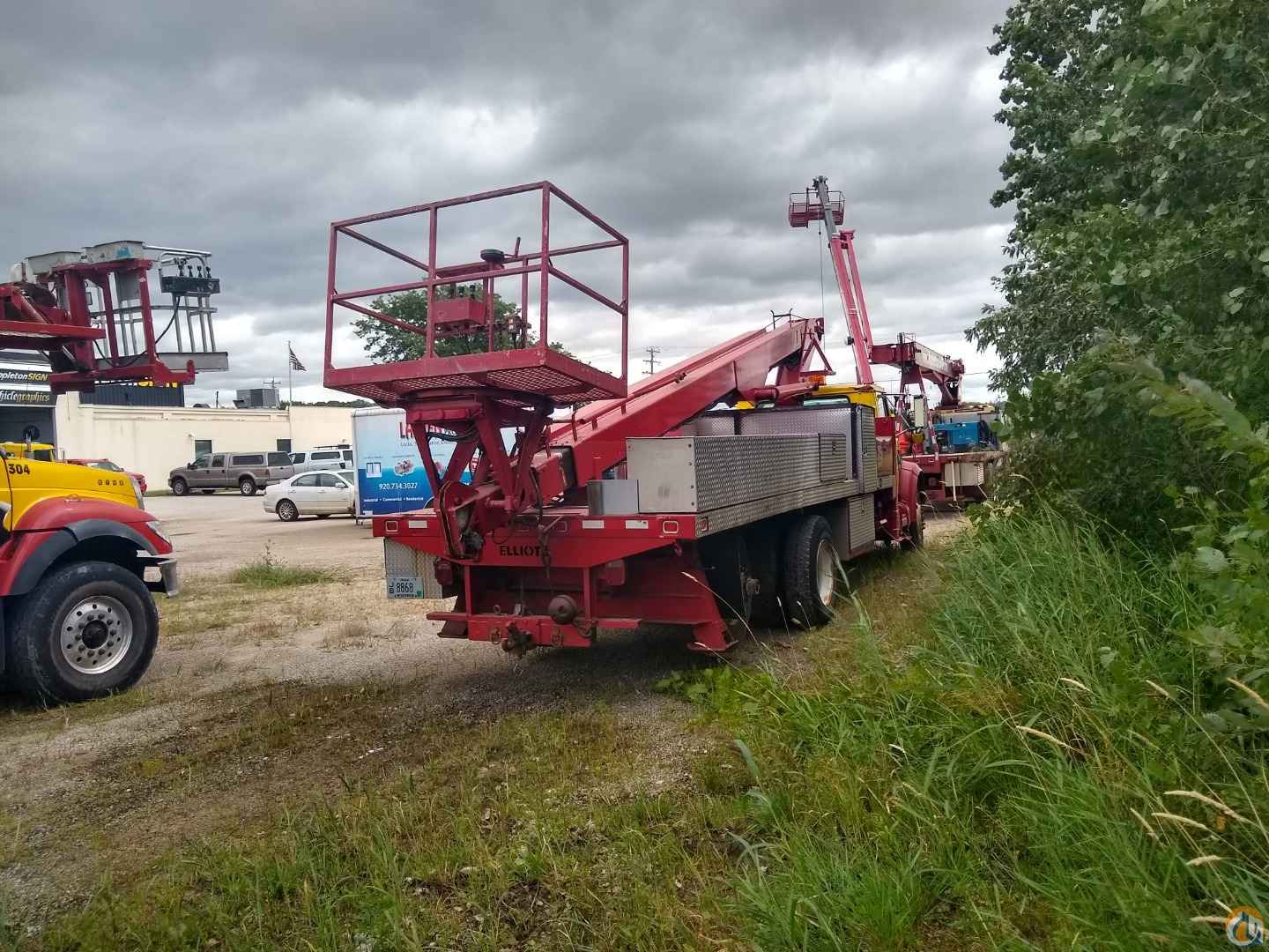 USED ELLIOT ECH - 3- 70 - H Aerial Man Lifts Crane (Sold) in Milwaukee Wisconsin Crane Network image 3
