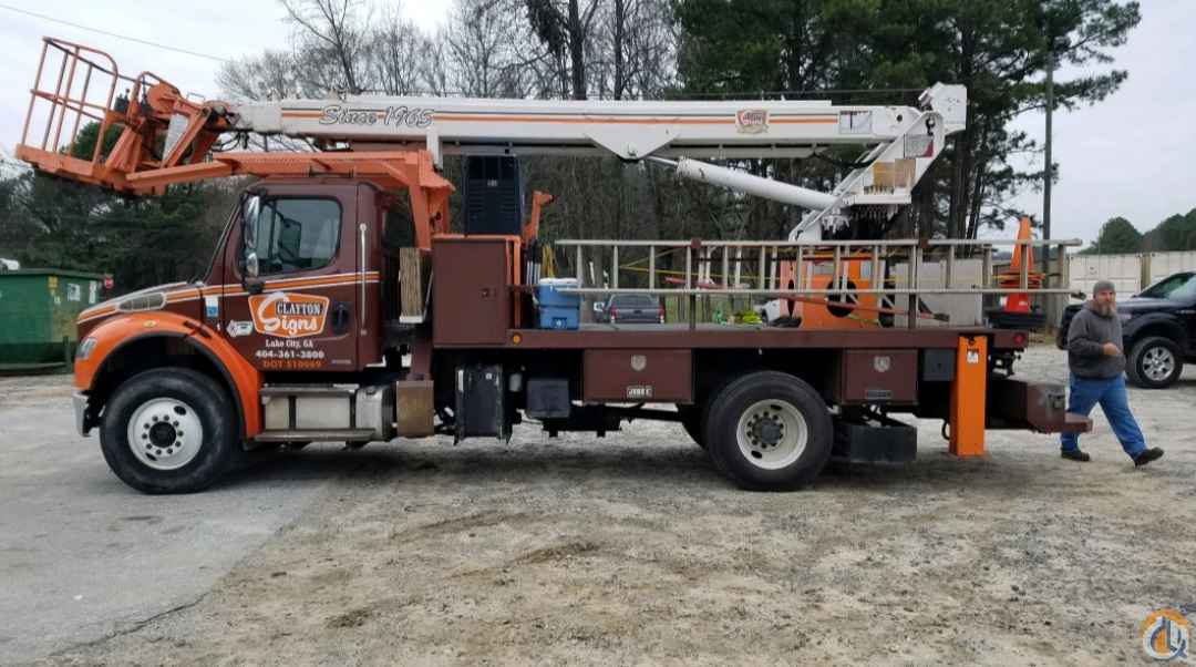 Elliott L60R Bucket/Service Truck Crane (Sold) in Morrow Georgia Crane Network image 1