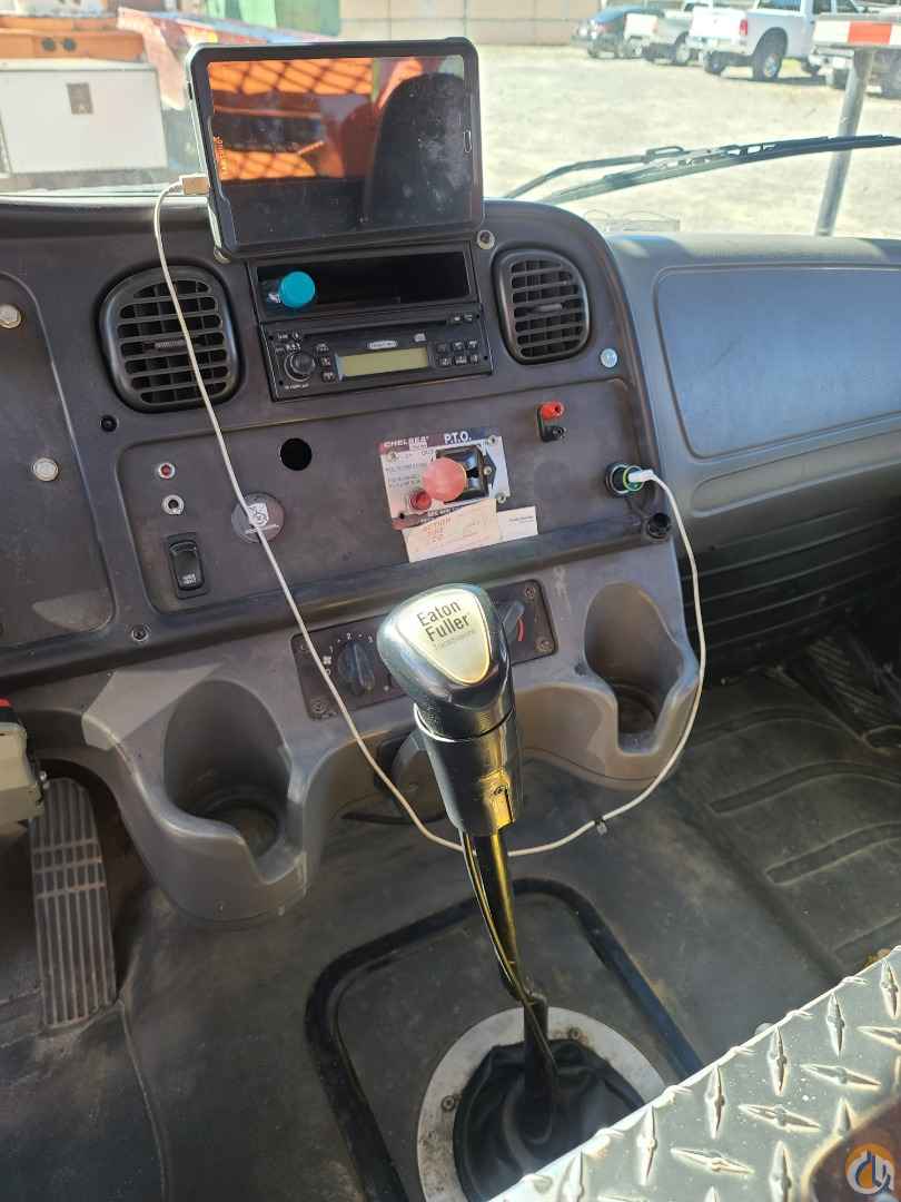 Elliott L60R Bucket/Service Truck Crane (Sold) in Morrow Georgia Crane Network image 10