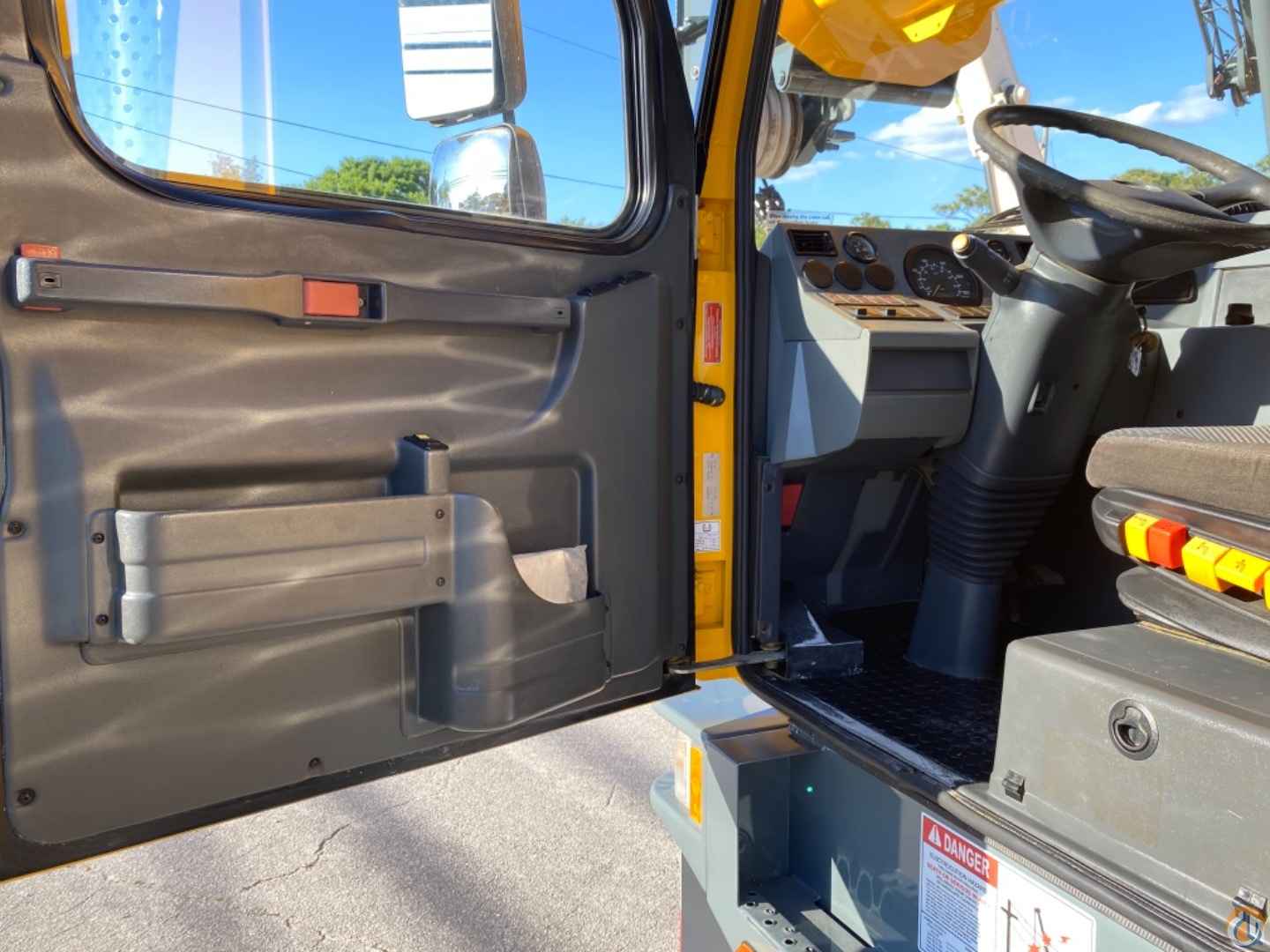 2011 GMK3055 60 TON ALL TERRAIN IN FLORIDA All Terrain Crane (Sold) in Fort Pierce Florida Crane Network image 16