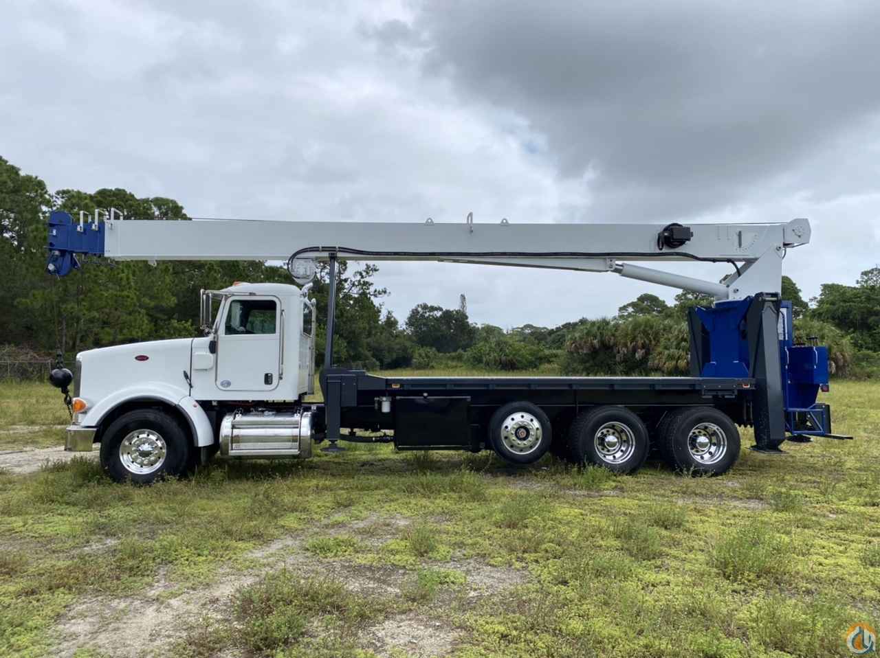 MANITEX 30124WL 30 TON 124’ REAR MOUNT, 2012 500 HP PETE 365 Boom Truck Crane (Sold) in New York Crane Network image 2