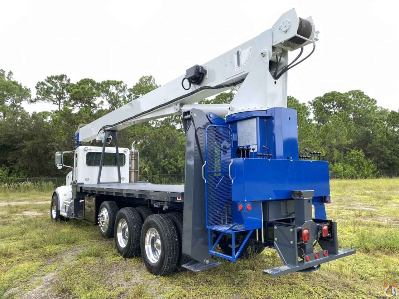 MANITEX 30124WL 30 TON 124’ REAR MOUNT, 2012 500 HP PETE 365 Boom Truck Crane (Sold) in New York Crane Network image 4