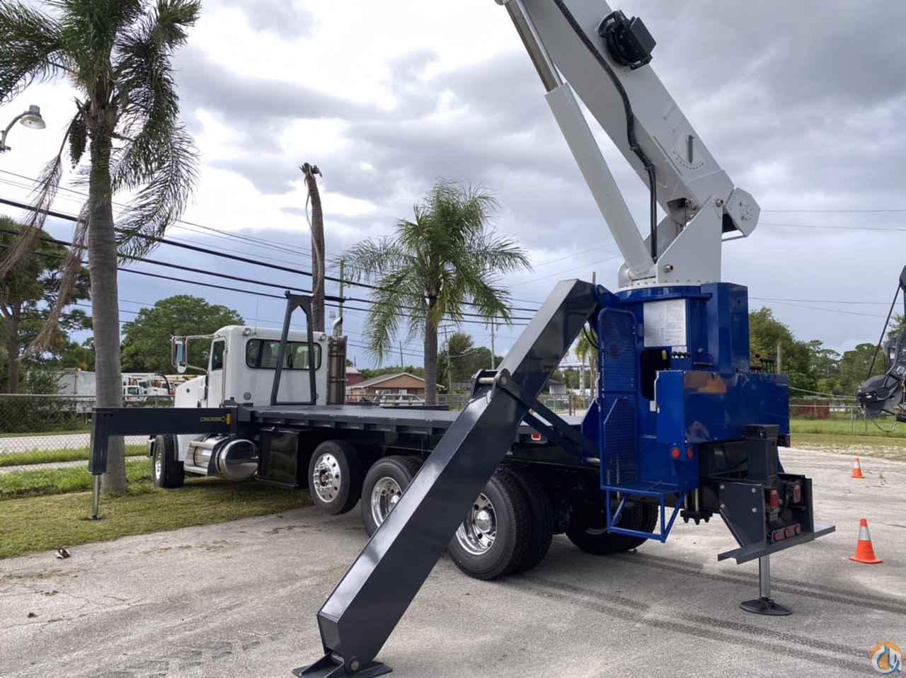 MANITEX 30124WL 30 TON 124’ REAR MOUNT, 2012 500 HP PETE 365 Boom Truck Crane (Sold) in New York Crane Network image 10