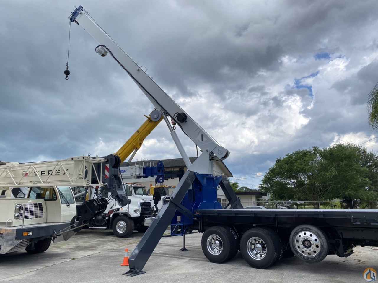 MANITEX 30124WL 30 TON 124’ REAR MOUNT, 2012 500 HP PETE 365 Boom Truck Crane (Sold) in New York Crane Network image 16