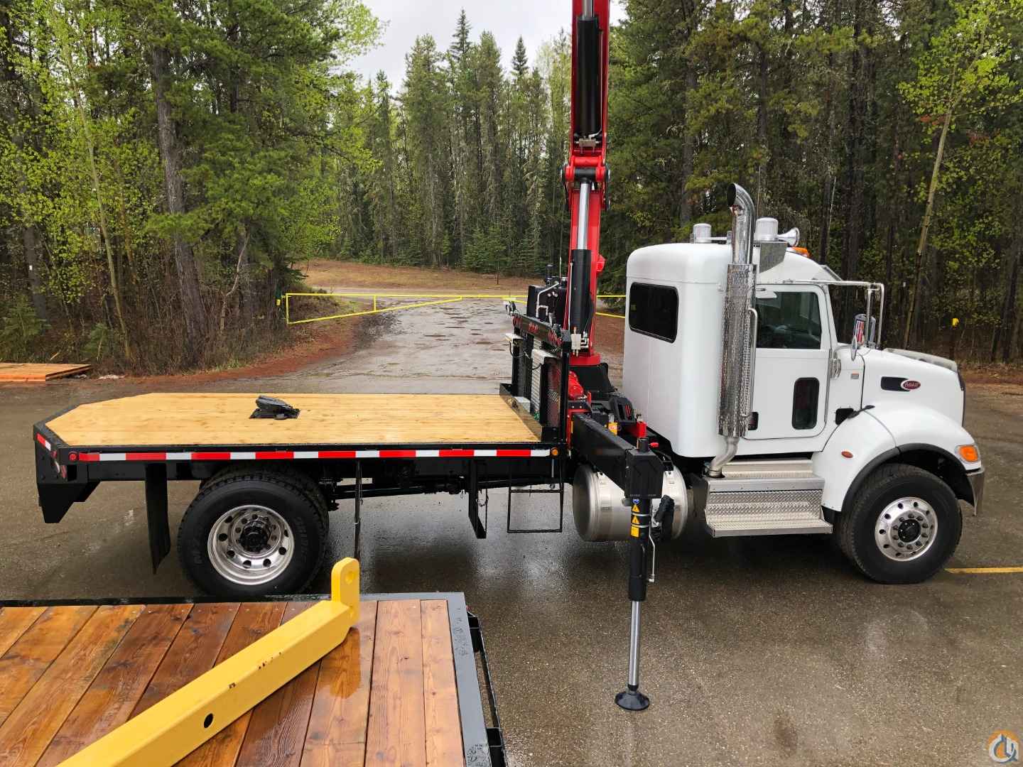 2020 Ferrari 13 Ton Knuckle Boom 13ft Deck Truck Mounted Knuckle Boom Crane (Sold) in Alberta Canada Crane Network image 1