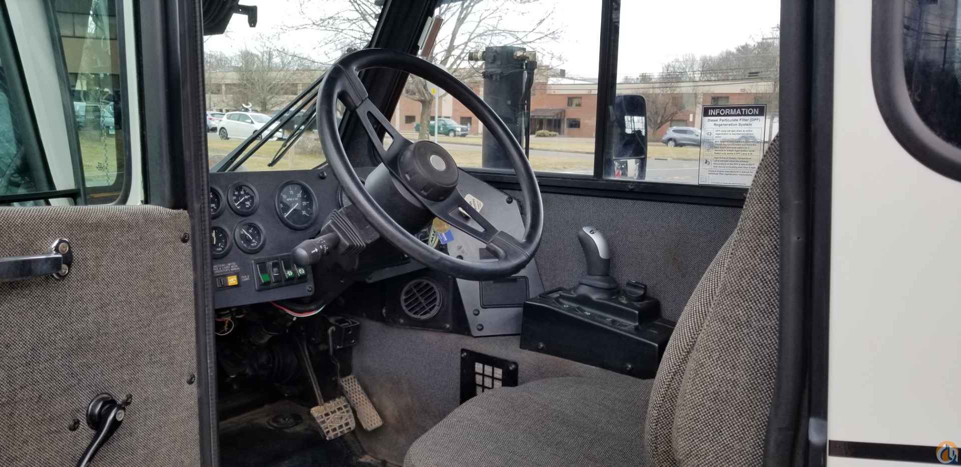 2007 Link Belt HTC-8660 II Truck Mounted Telescopic Boom Crane (Sold) in South Windsor Connecticut Crane Network image 9