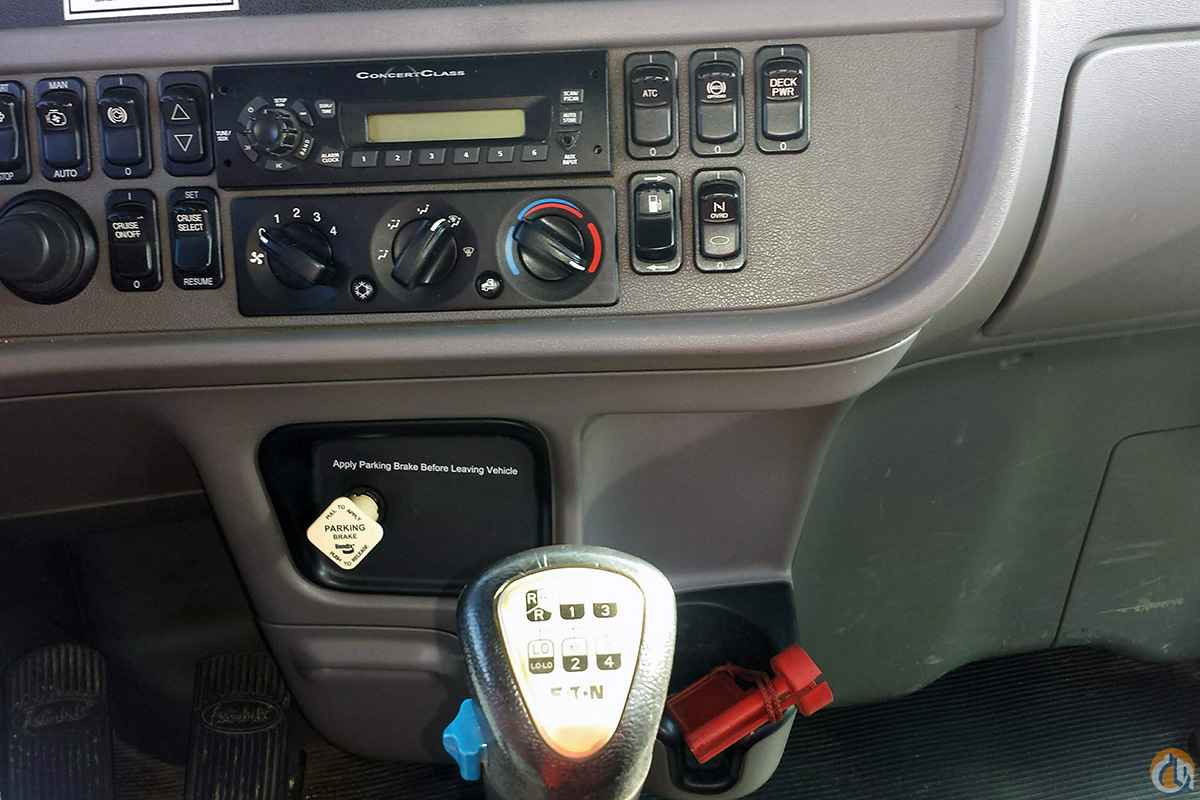 USED NATIONAL 14127H Boom Truck Crane (Sold) in Milwaukee Wisconsin Crane Network image 5