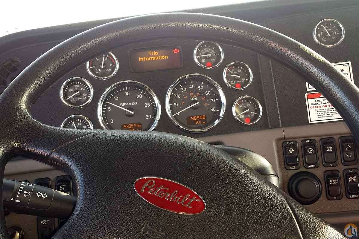 USED NATIONAL 14127H Boom Truck Crane (Sold) in Milwaukee Wisconsin Crane Network image 12