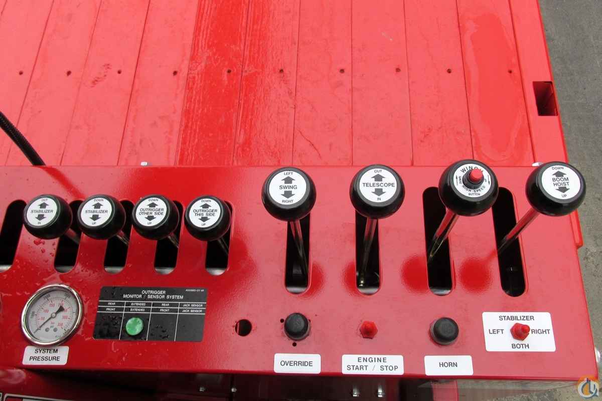 MANITEX 30102C AVAILABLE AT GIUFFRE BROS Boom Truck Crane (Sold) in Milwaukee Wisconsin Crane Network image 12