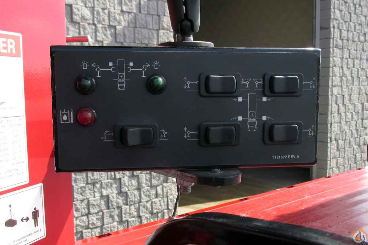 NEW TEREX BT28106 AT GIUFFRE BROS! Boom Truck Crane (Sold) in Milwaukee Wisconsin Crane Network image 4