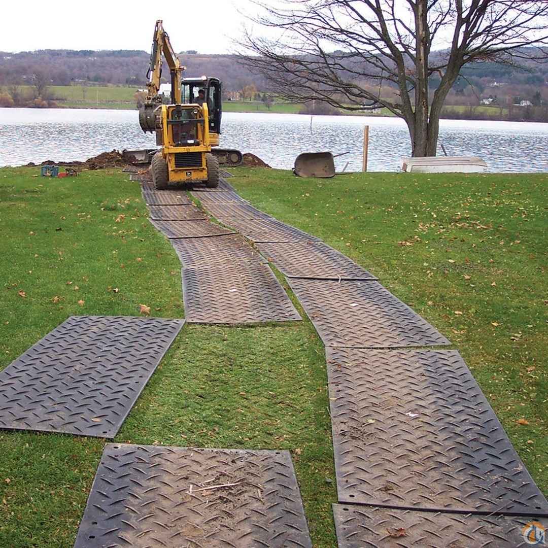 4'x8' AlturnaMats Outrigger Mats Pads And Cribbing Part for Sale in Illinois Crane Network image 1