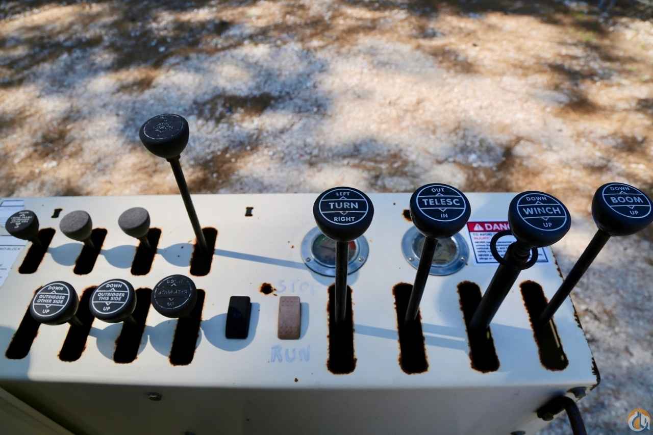 Used National 900A mounted to 2007 Peterbilt 340 chassis Boom Truck Crane (Sold) in Houston Texas Crane Network image 9