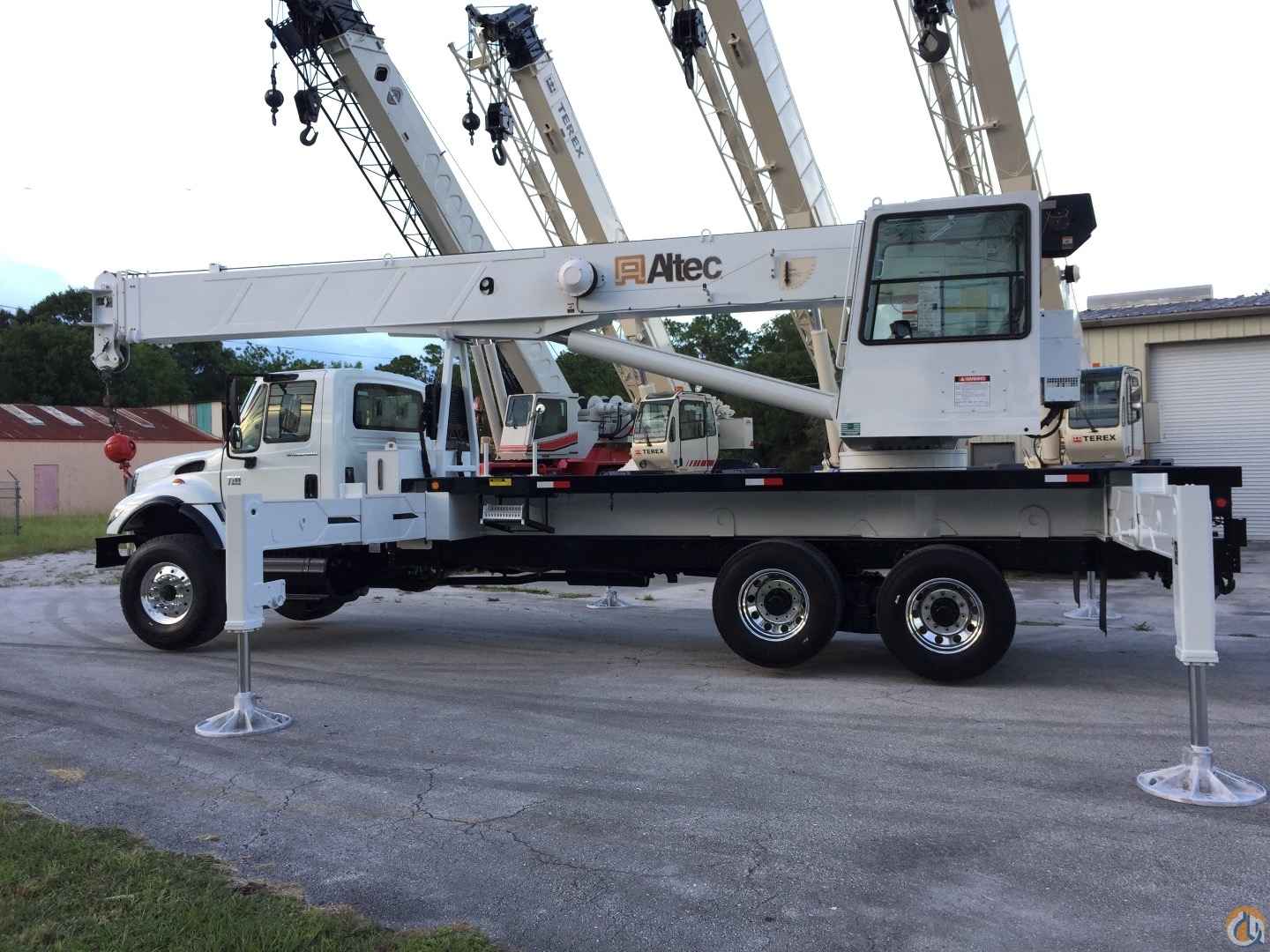 2007 INTERNATIONAL HT570 W/ ALTEC 38 ton AC38127S Boom Truck Crane (Sold) in Fort Pierce Florida Crane Network image 17