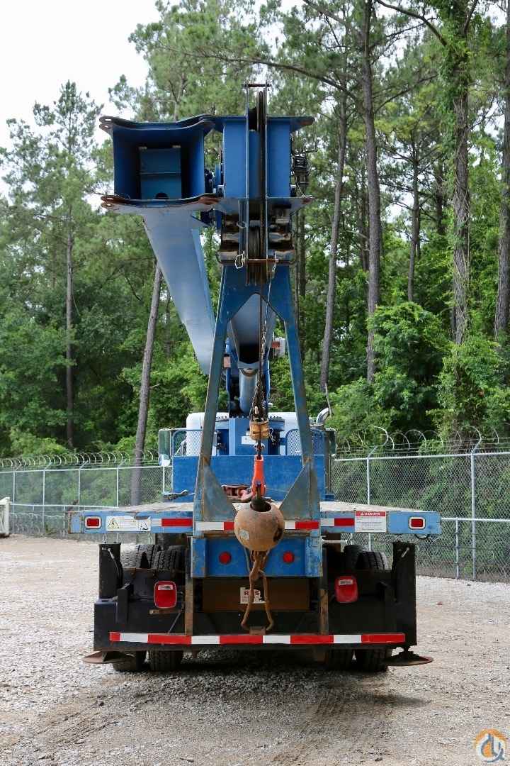 Used Manitex 30100 (30-ton) 100' 4-section telescopic boom truck mounted to 2001 Peterbilt 330 Boom Truck Crane (Sold) in Houston Texas Crane Network image 4