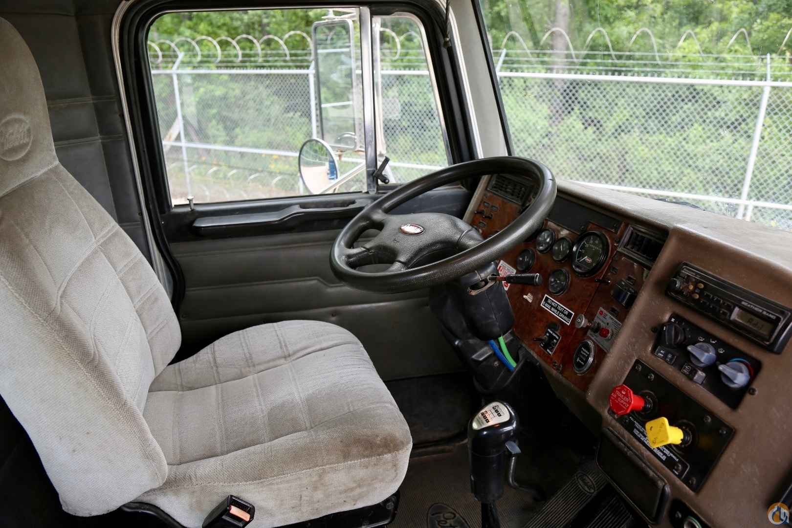 Used Manitex 30100 (30-ton) 100' 4-section telescopic boom truck mounted to 2001 Peterbilt 330 Boom Truck Crane (Sold) in Houston Texas Crane Network image 8