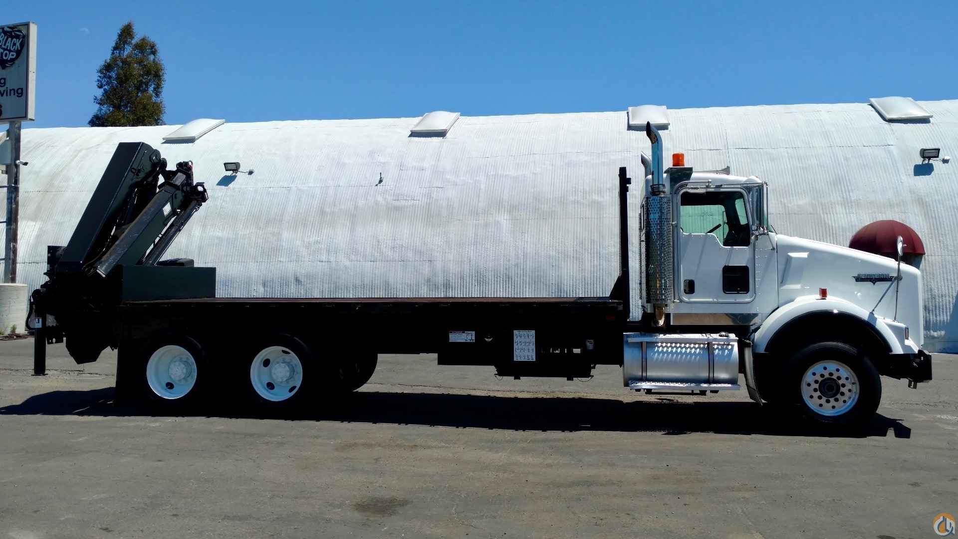 HIAB XS 288 EP-3 HiPro mounted to 2004 Kenworth T800 flatbed Mounted Knuckle Boom Crane (Sold) in San Marcos California Crane Network image 2
