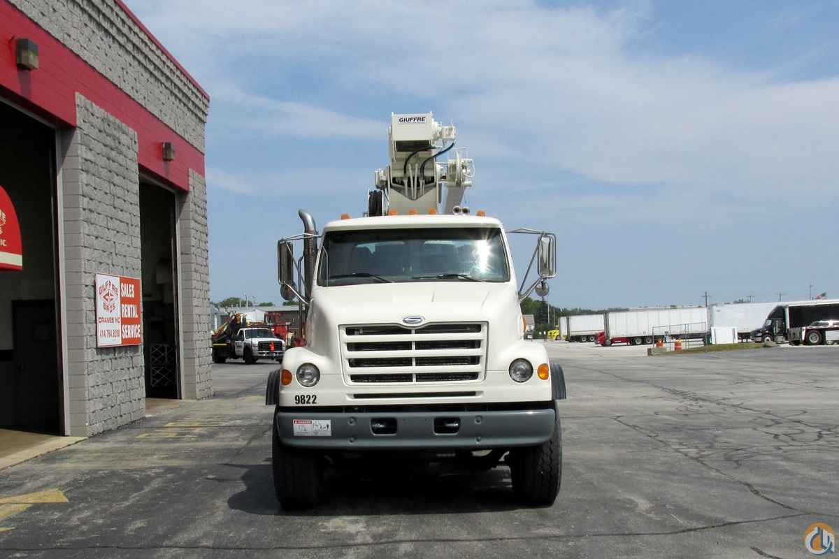 USED 23.5 TON GREAT CONDITION - ON 1999 STERLING TRUCK Boom Truck Crane (Sold) in Milwaukee Wisconsin Crane Network image 2