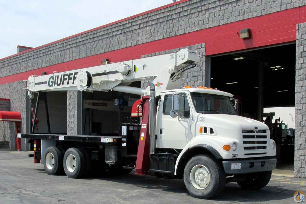 USED 23.5 TON GREAT CONDITION - ON 1999 STERLING TRUCK Boom Truck Crane (Sold) in Milwaukee Wisconsin Crane Network image 4