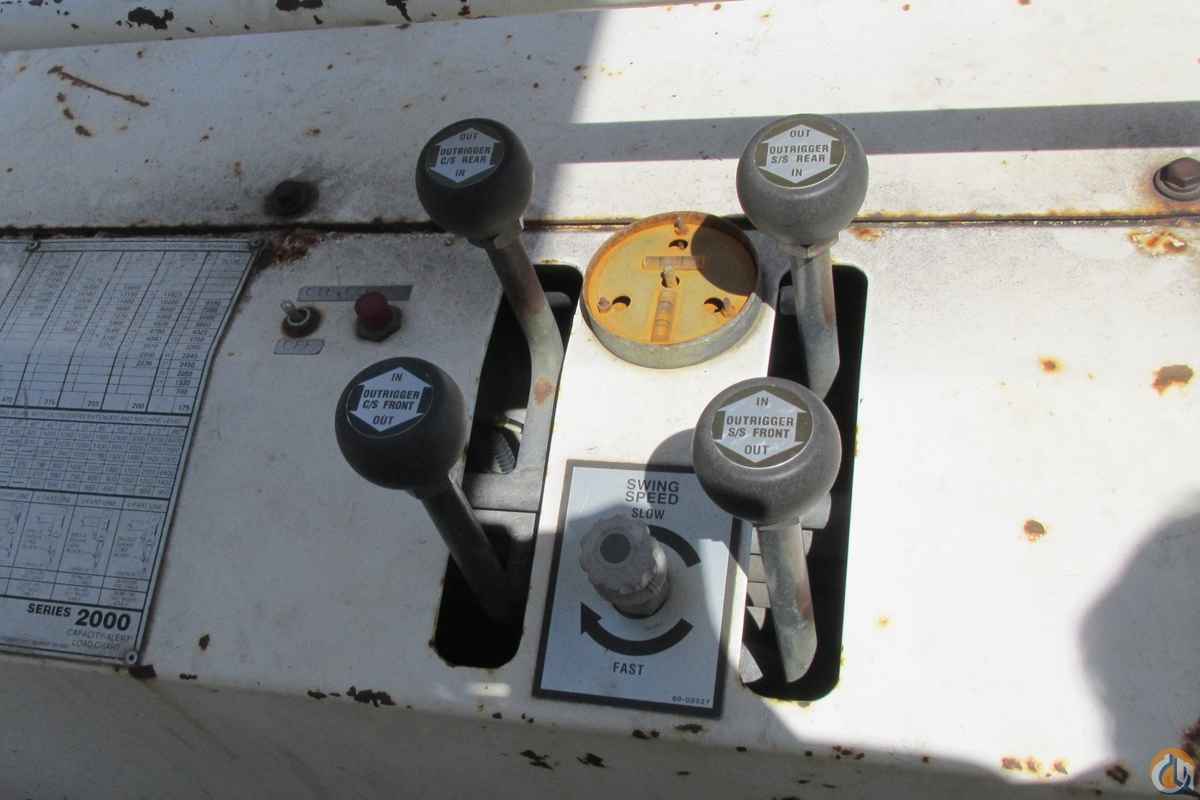 2000 PIONEER CRANE ON '98 FREIGHTLINER CHASSIS Boom Truck Crane (Sold) in Milwaukee Wisconsin Crane Network image 2