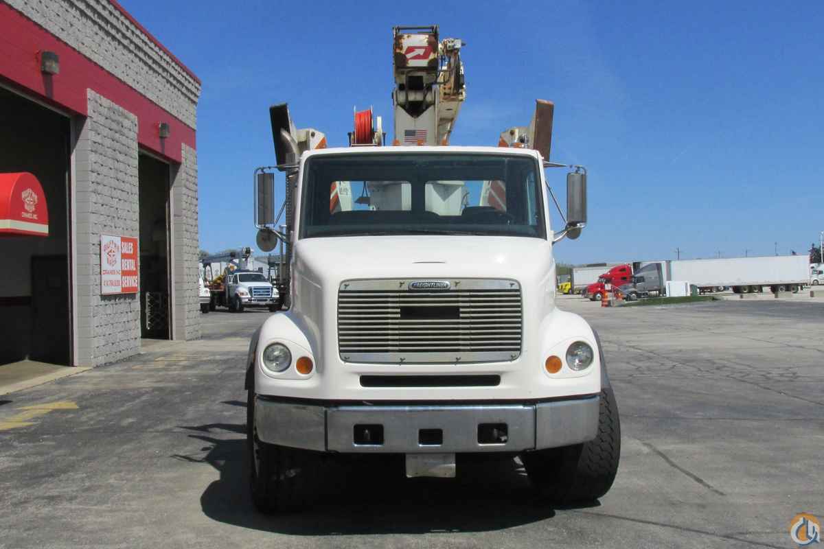 2000 PIONEER CRANE ON '98 FREIGHTLINER CHASSIS Boom Truck Crane (Sold) in Milwaukee Wisconsin Crane Network image 3
