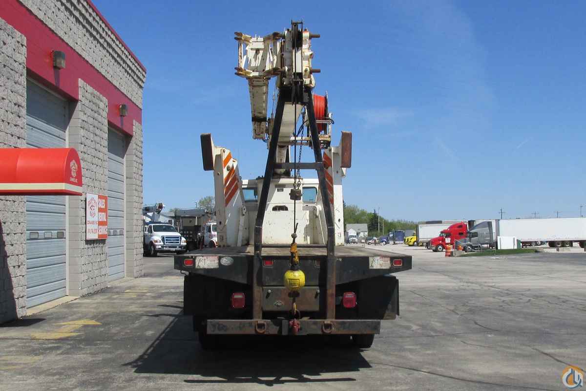 2000 PIONEER CRANE ON '98 FREIGHTLINER CHASSIS Boom Truck Crane (Sold) in Milwaukee Wisconsin Crane Network image 5