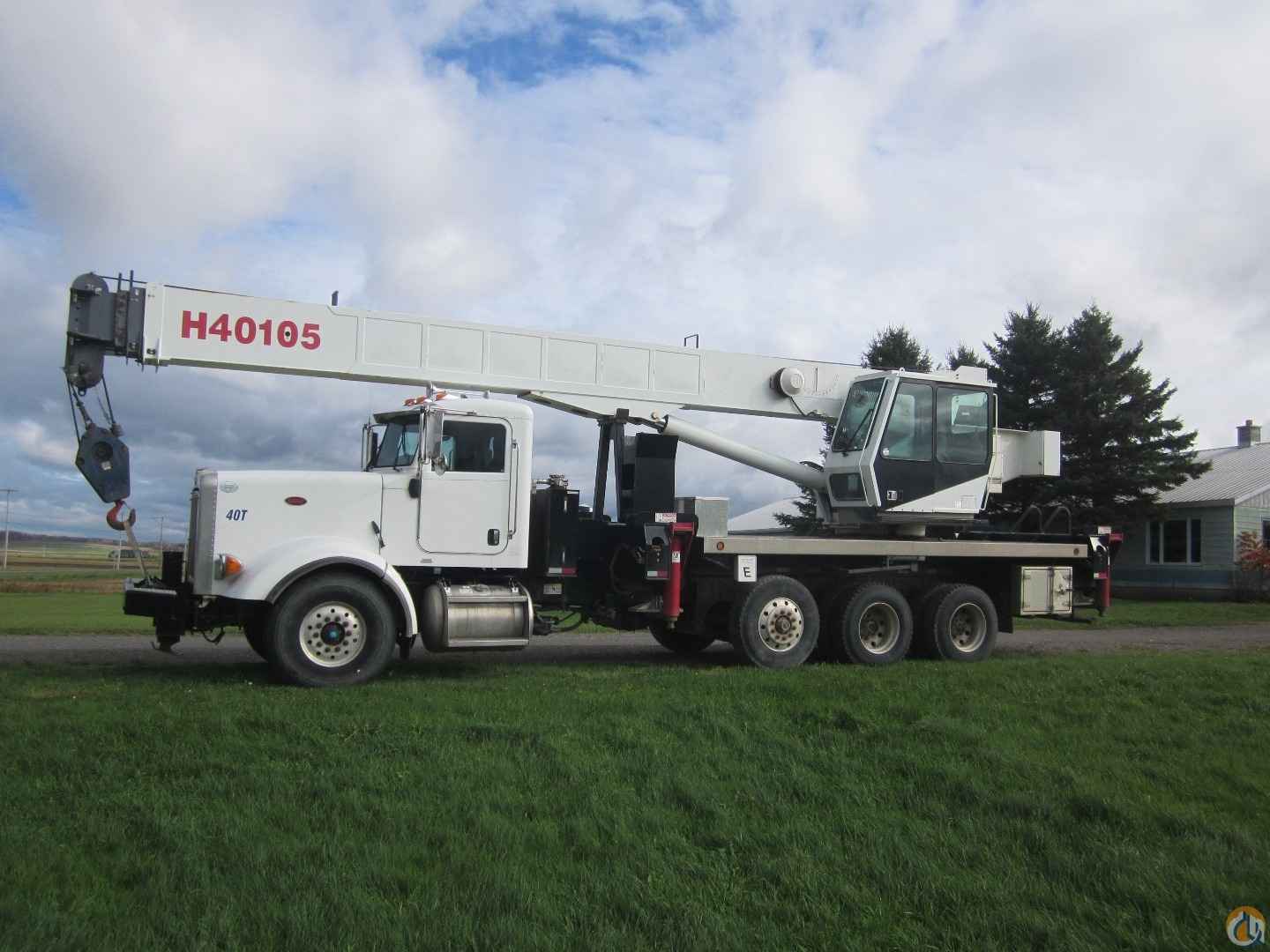 40105R Boom Truck Crane (Sold) in Quebec Canada Crane Network image 0