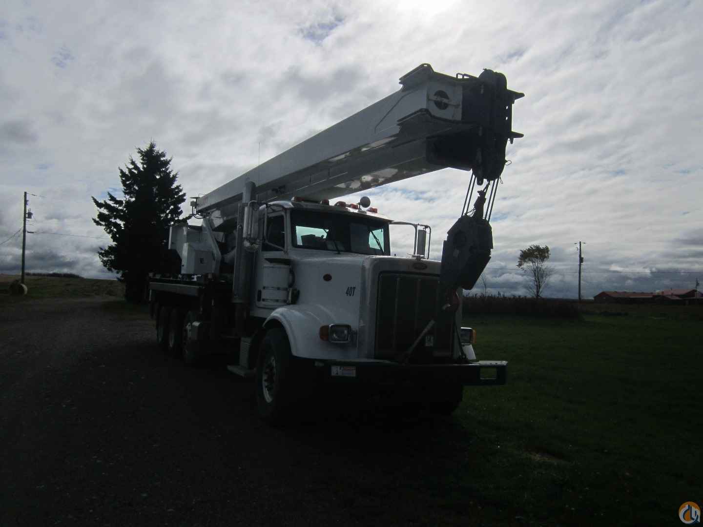 40105R Boom Truck Crane (Sold) in Quebec Canada Crane Network image 3