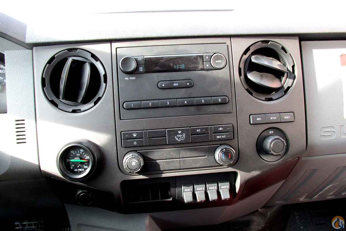 19 TON MANITEX 1970C ON FORD F750 TRUCK. 70 FOOT BOOM, 80 FT TIP HEIGHT! Boom Truck Crane (Sold) in Milwaukee Wisconsin Crane Network image 8