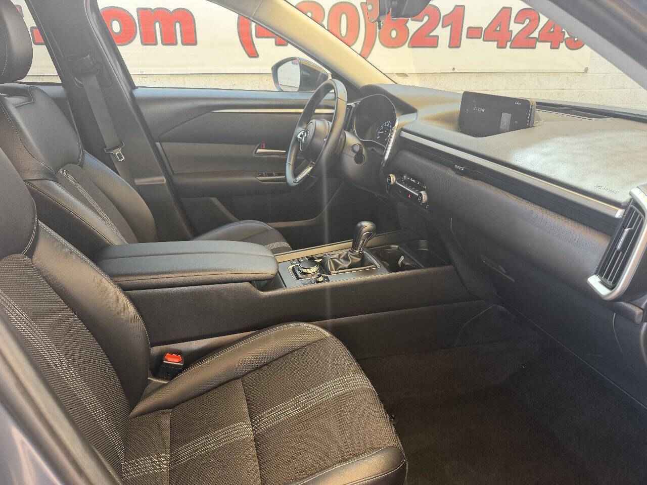 2026 Mazda CX-50 - Image 15