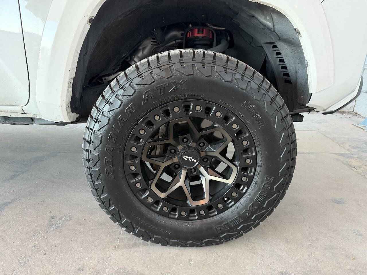 2017 Toyota Tacoma - Image 8