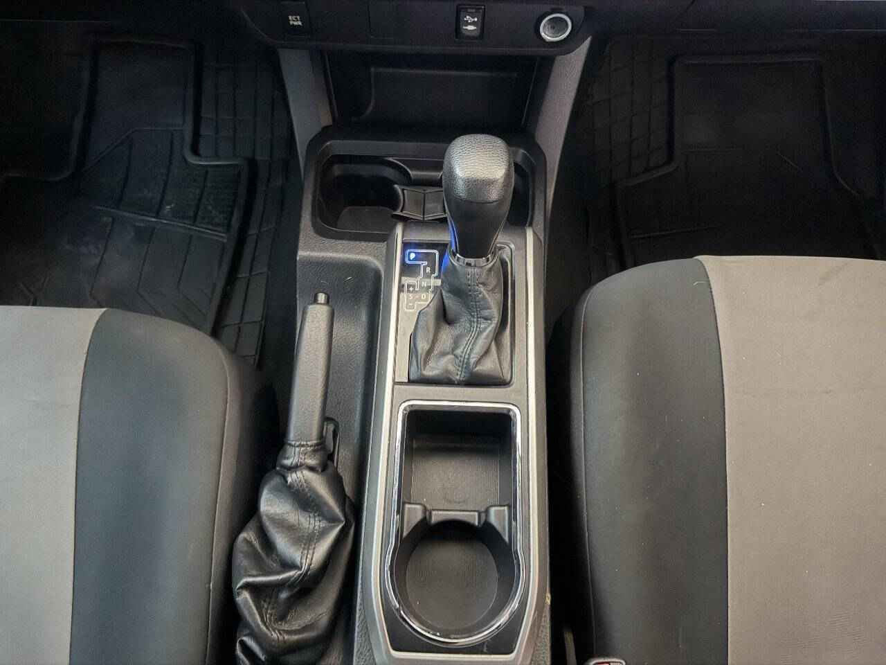 2017 Toyota Tacoma - Image 13
