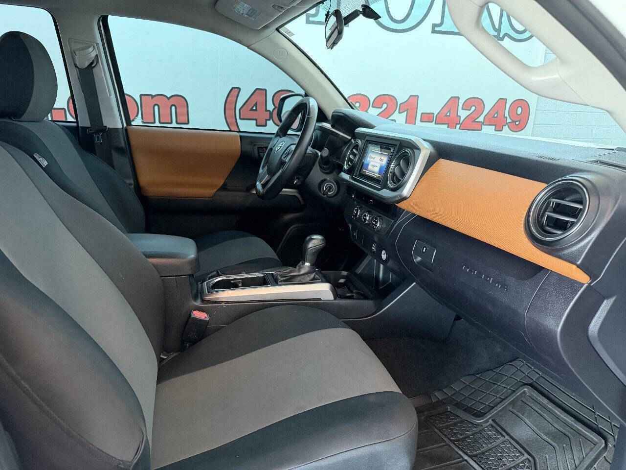2017 Toyota Tacoma - Image 16